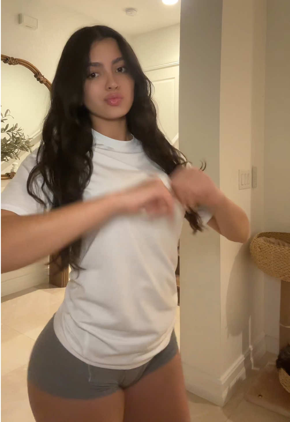 @ellie