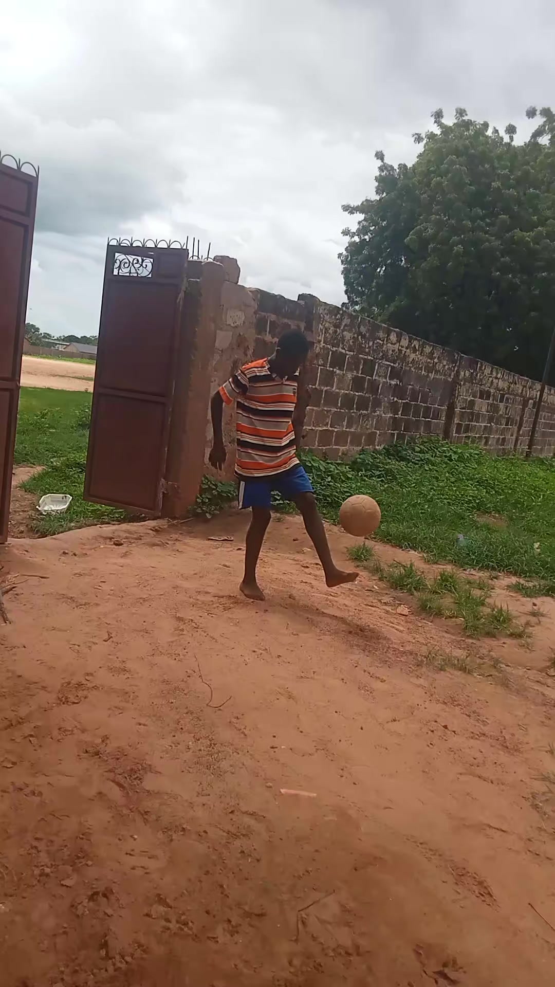 @Messi Tallideing 🧠⚽☠️🇬🇲❤️