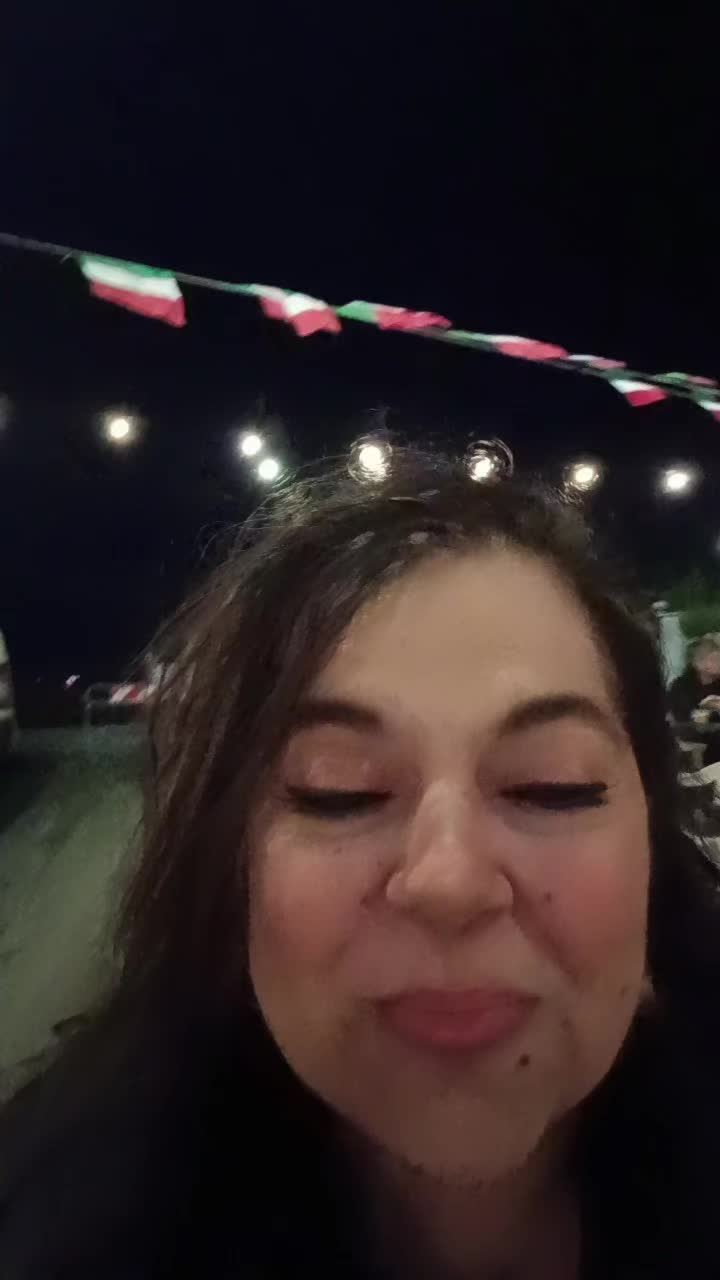 @Vicky🌹