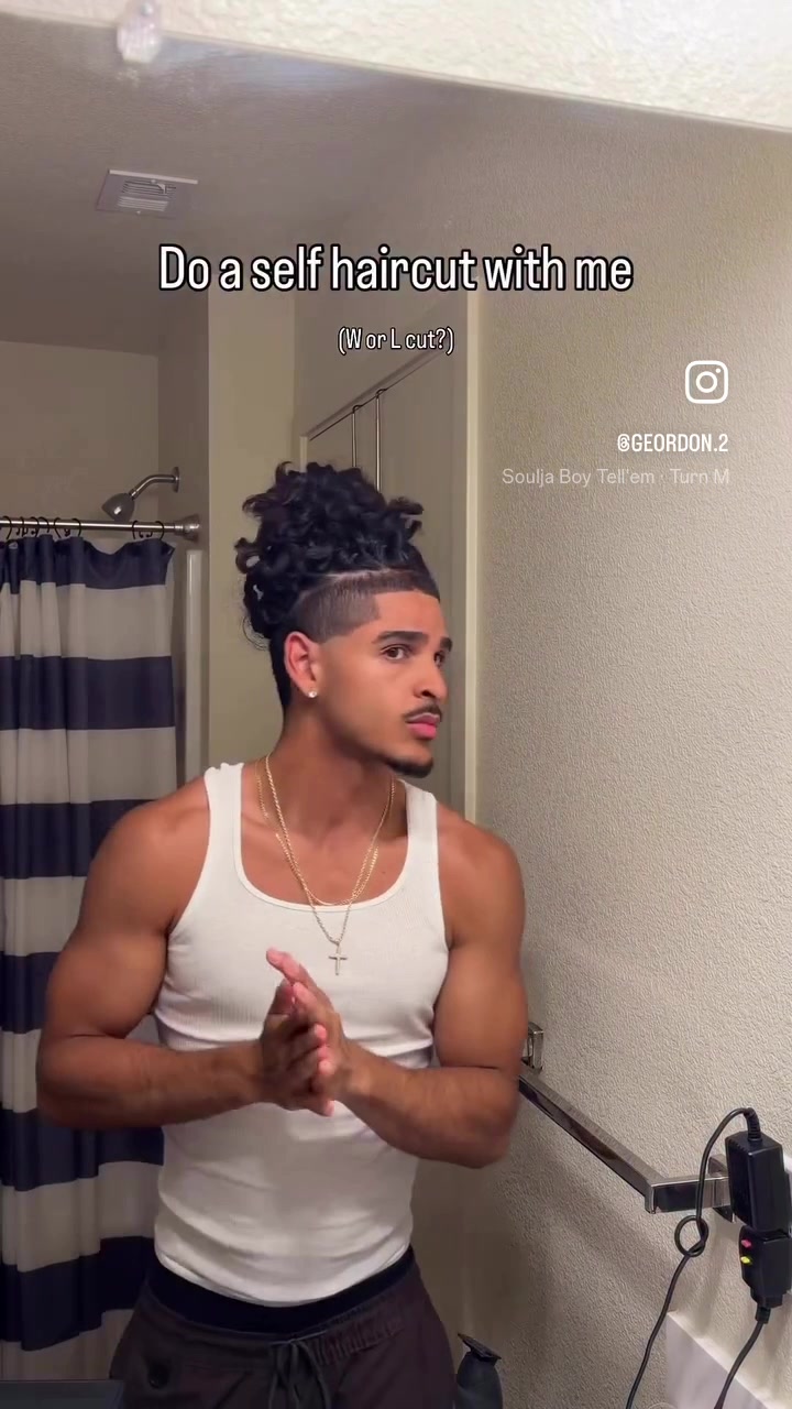 @GayMomentsTiktok