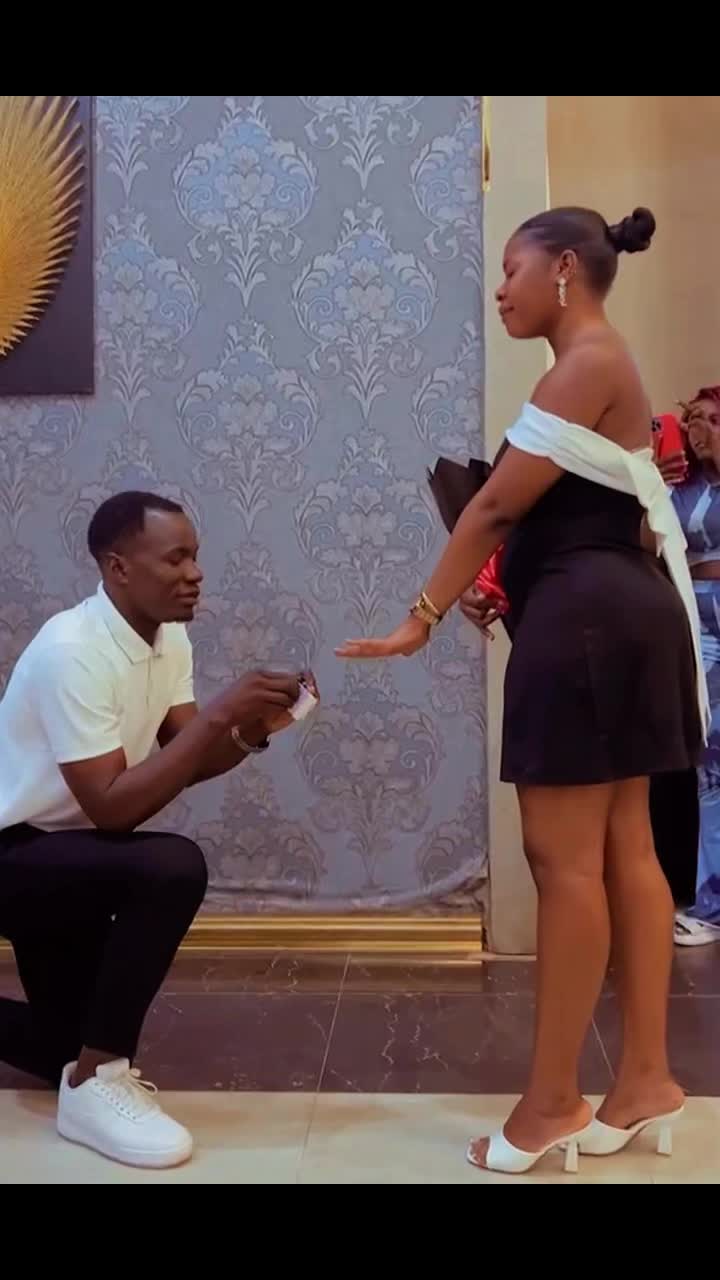 @Robertjameica🇺🇬🇦🇪