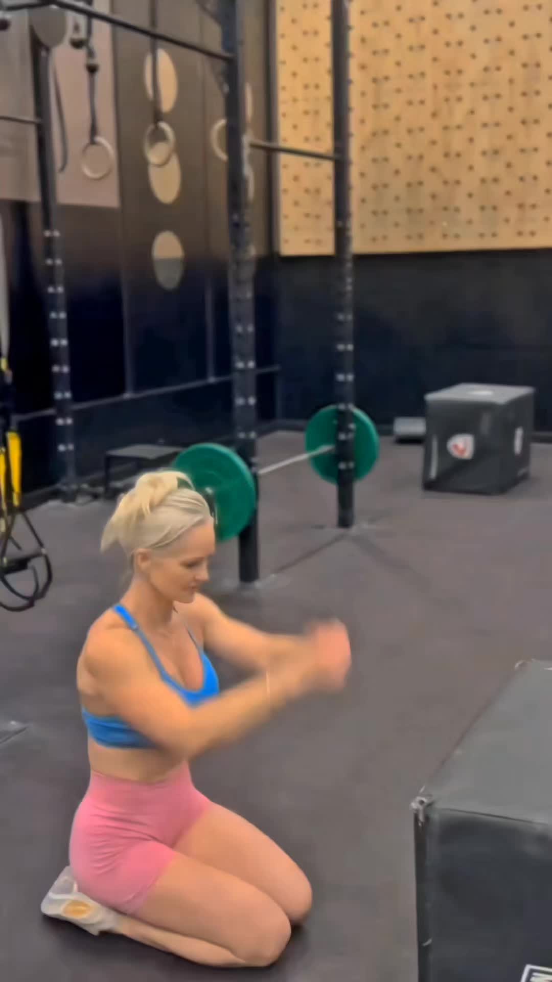 @̶C̶̶r̶̶o̶̶s̶̶s̶ ̶f̶̶i̶̶t̶ 🍑