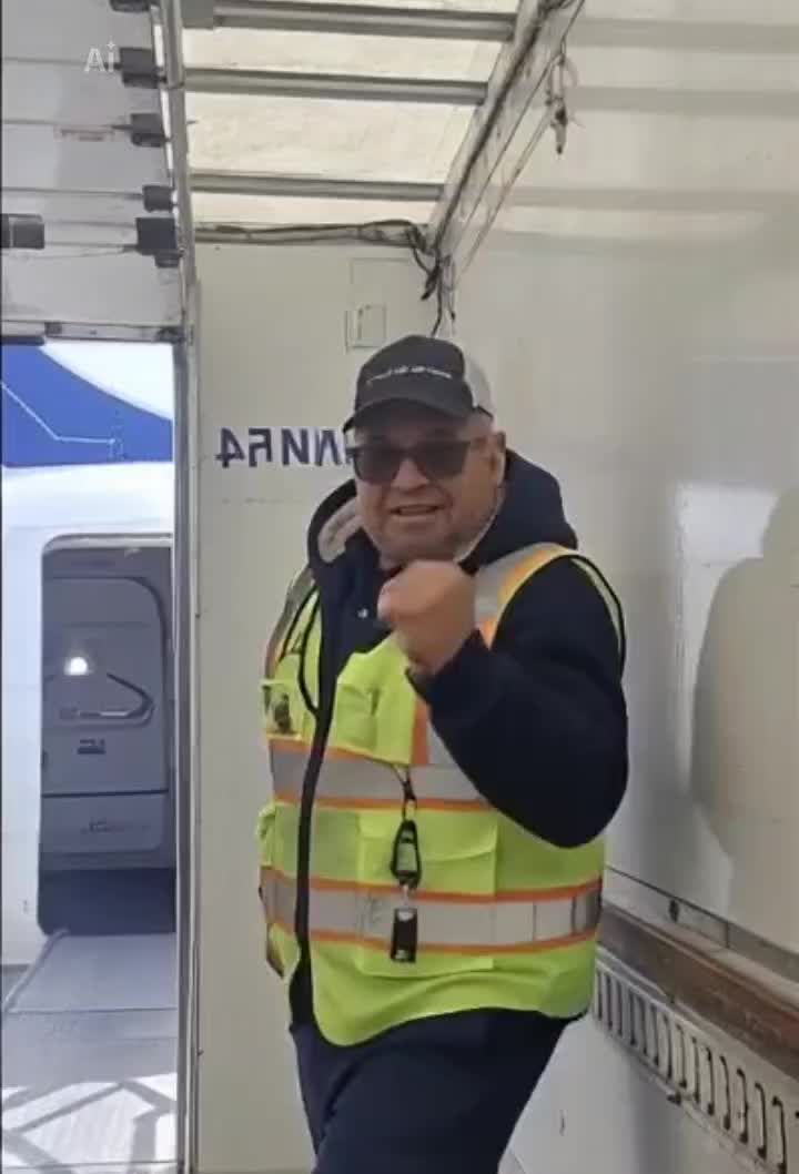 @Lazaro Avila