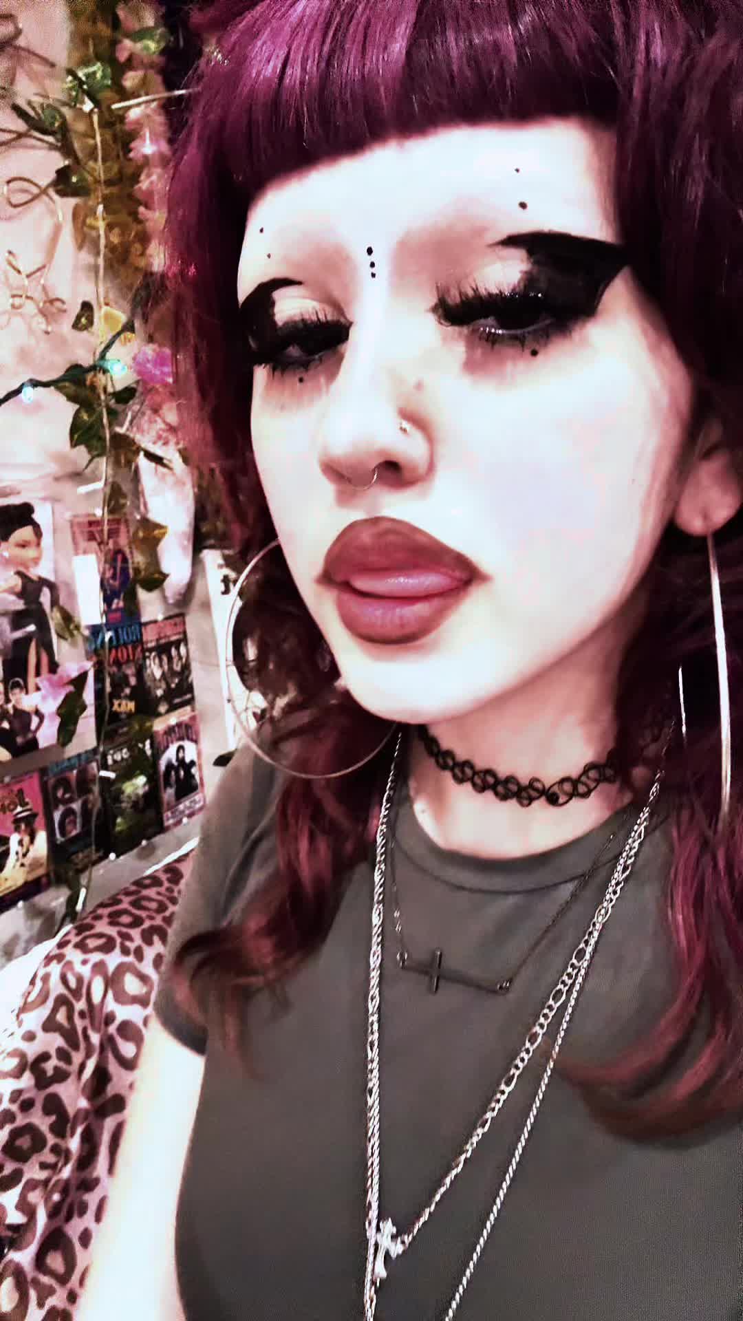@𝕬𝖓𝖌𝖊𝖑