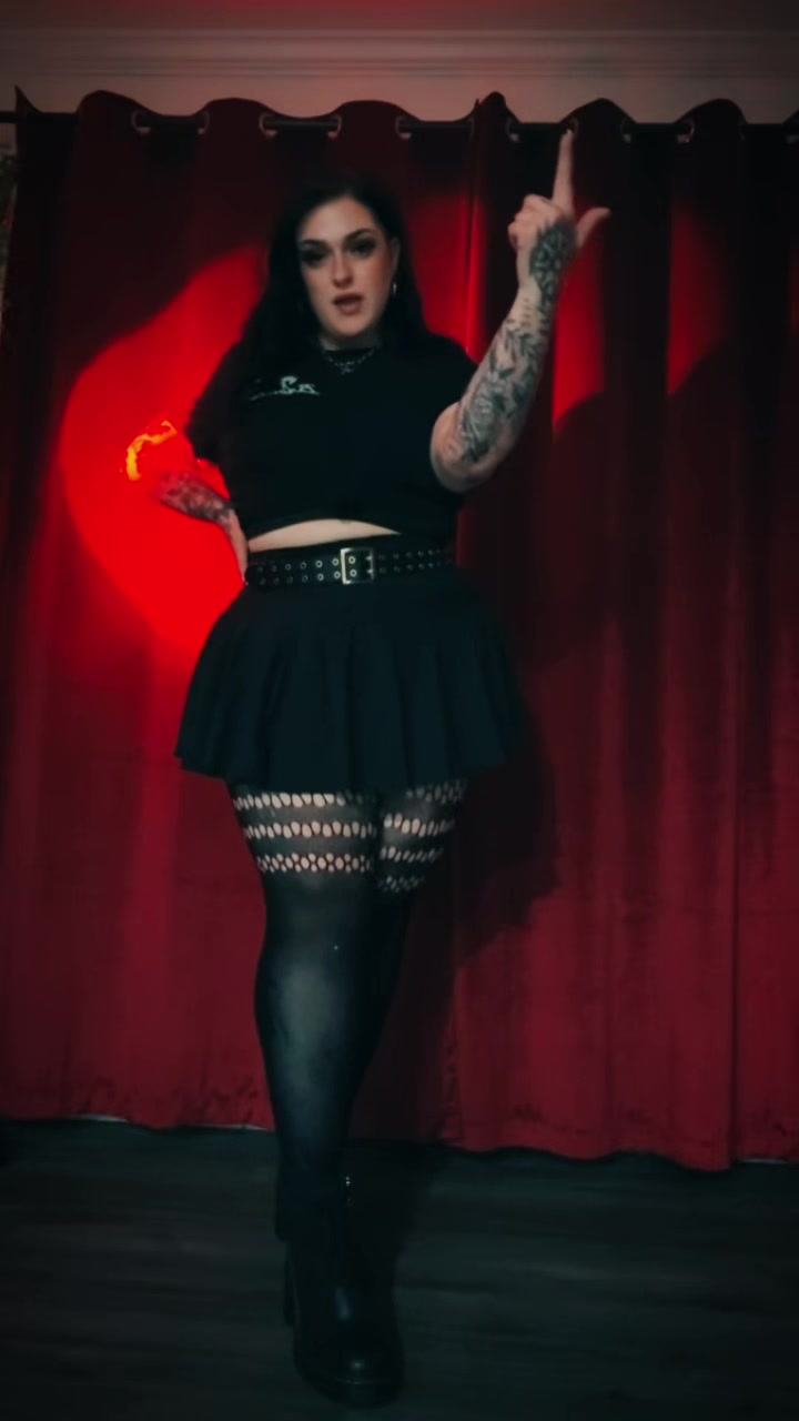 @Gothicccccc