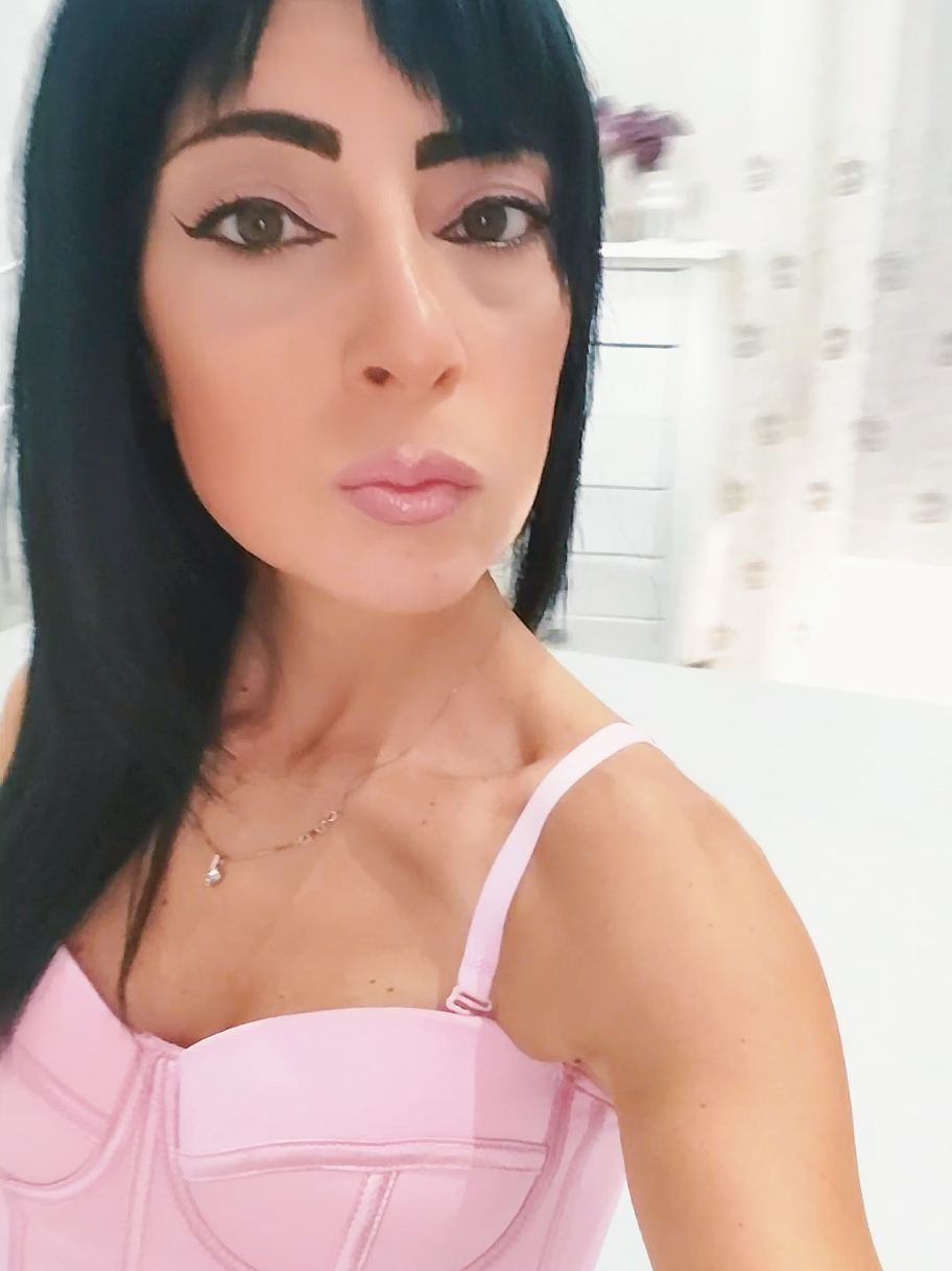 @❤️꧁👑𝑴𝒂𝒓𝒚👑꧂🖤