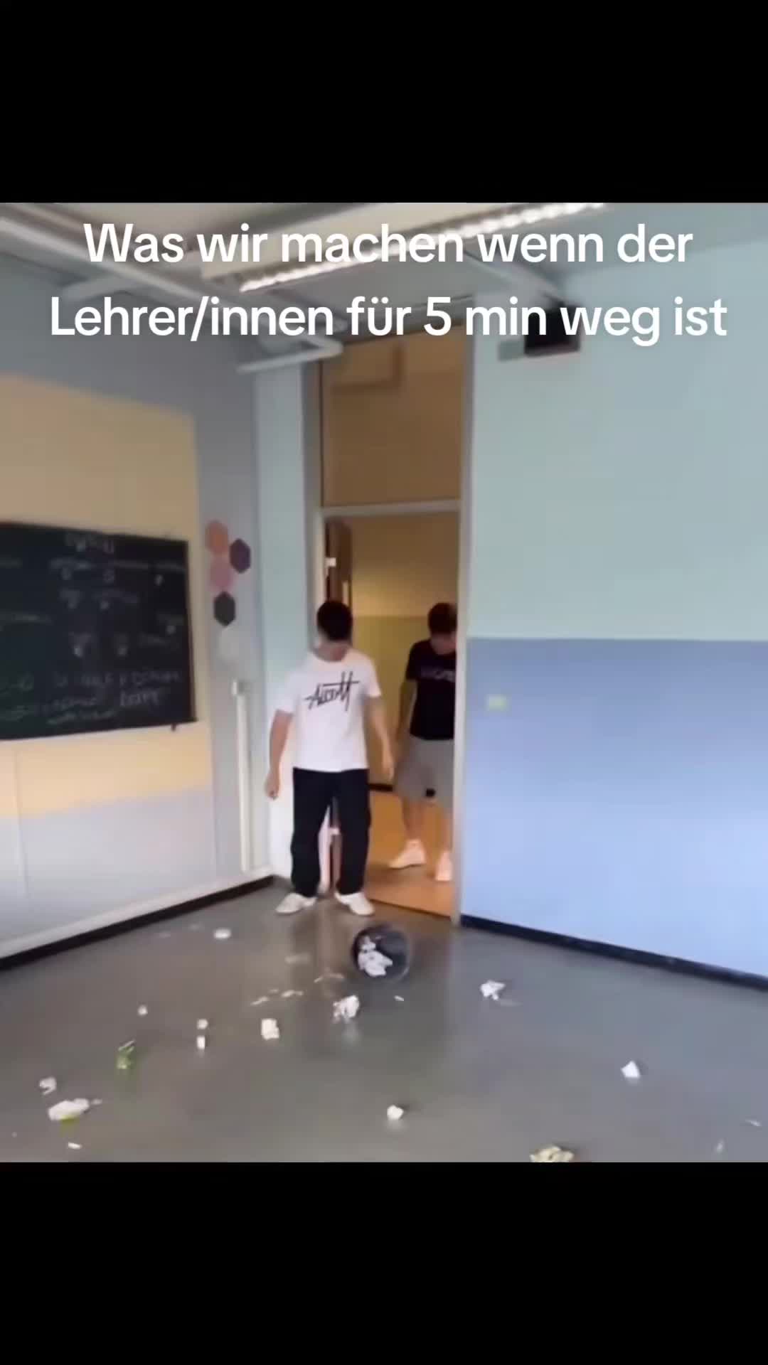 @elias