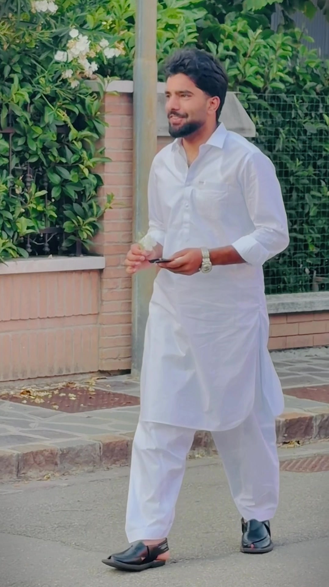 @ARبAAZ 🤍🌏