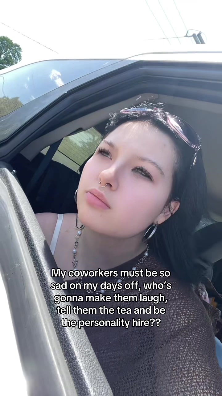 @𝐑★