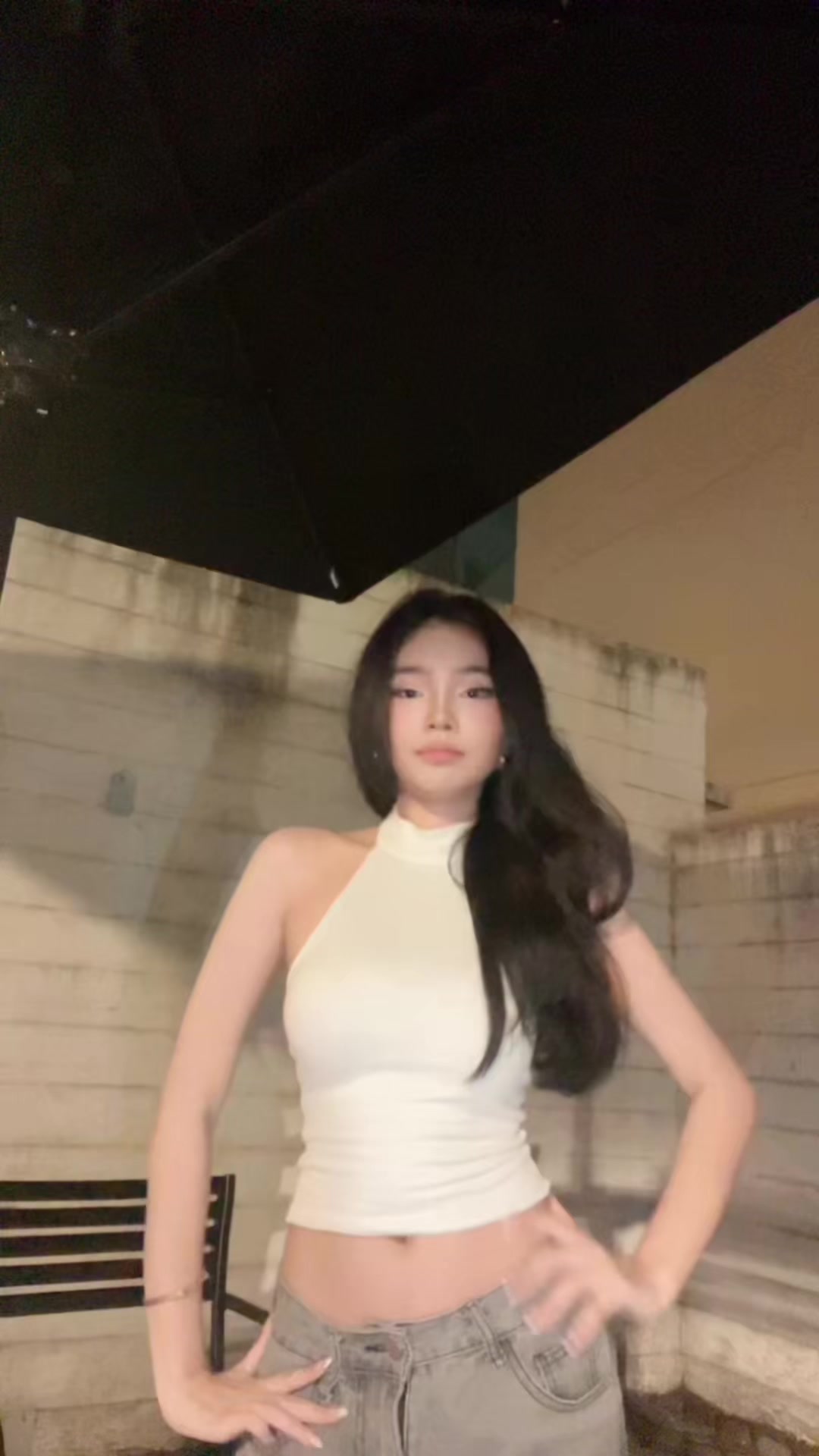 @𝒴