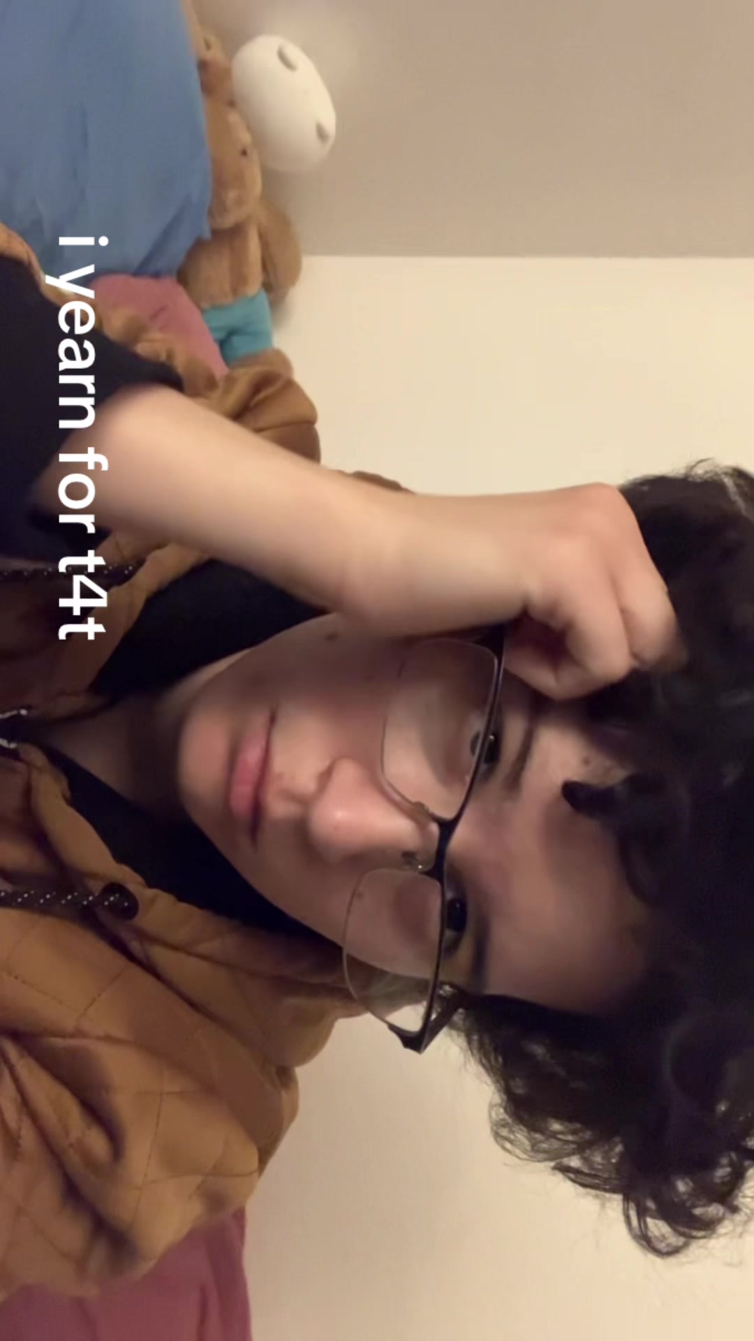 @performative glasses wearer