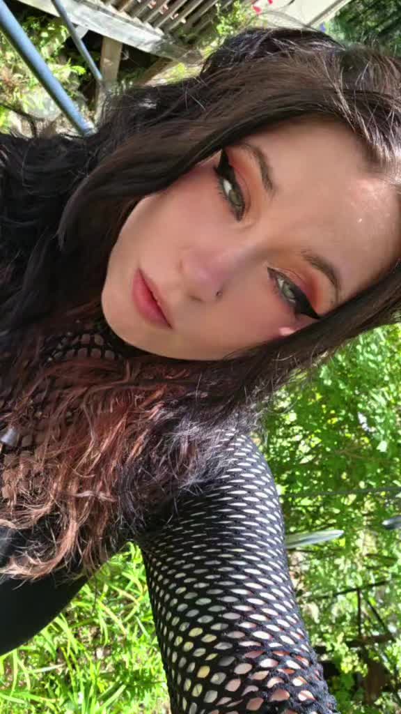 @your_local_emo_lady