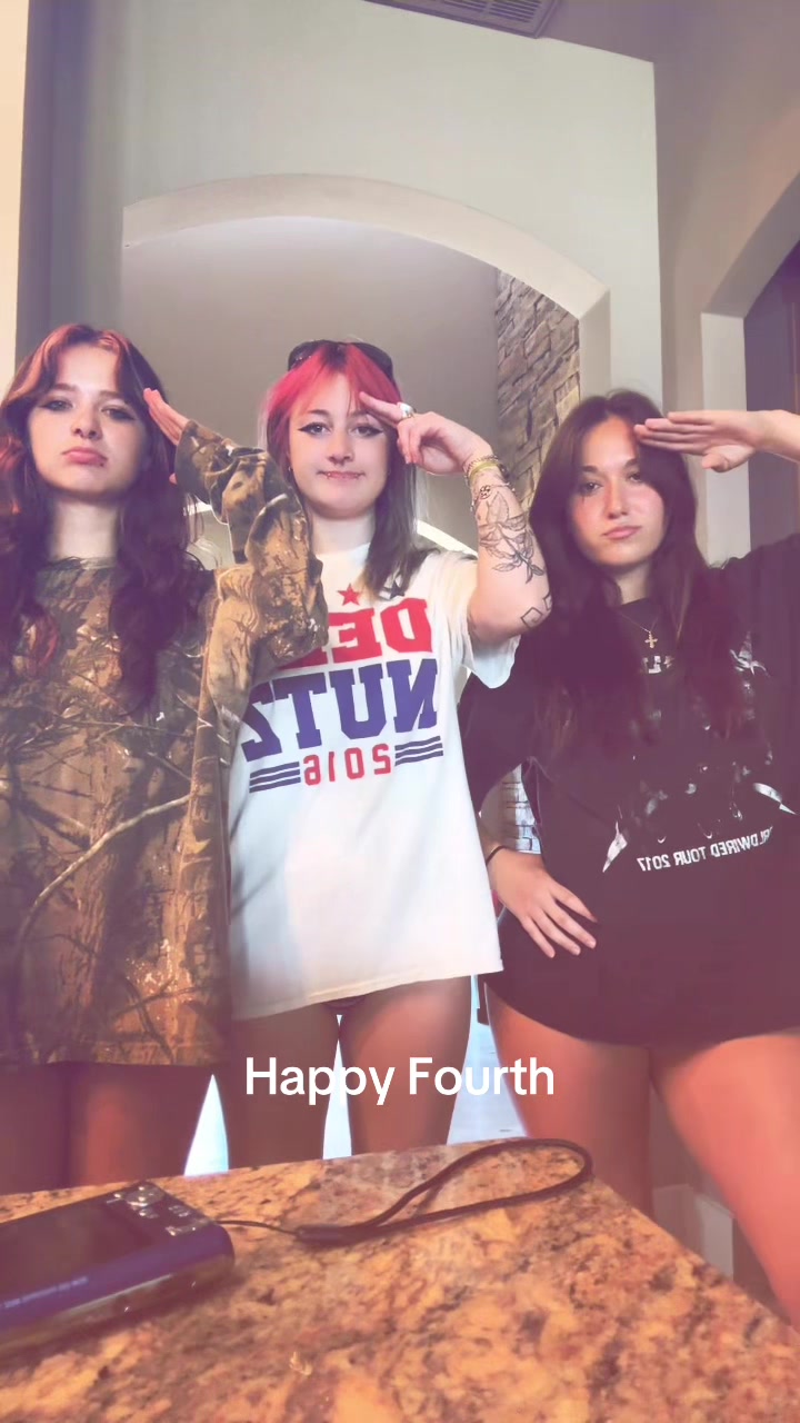 @edeecat