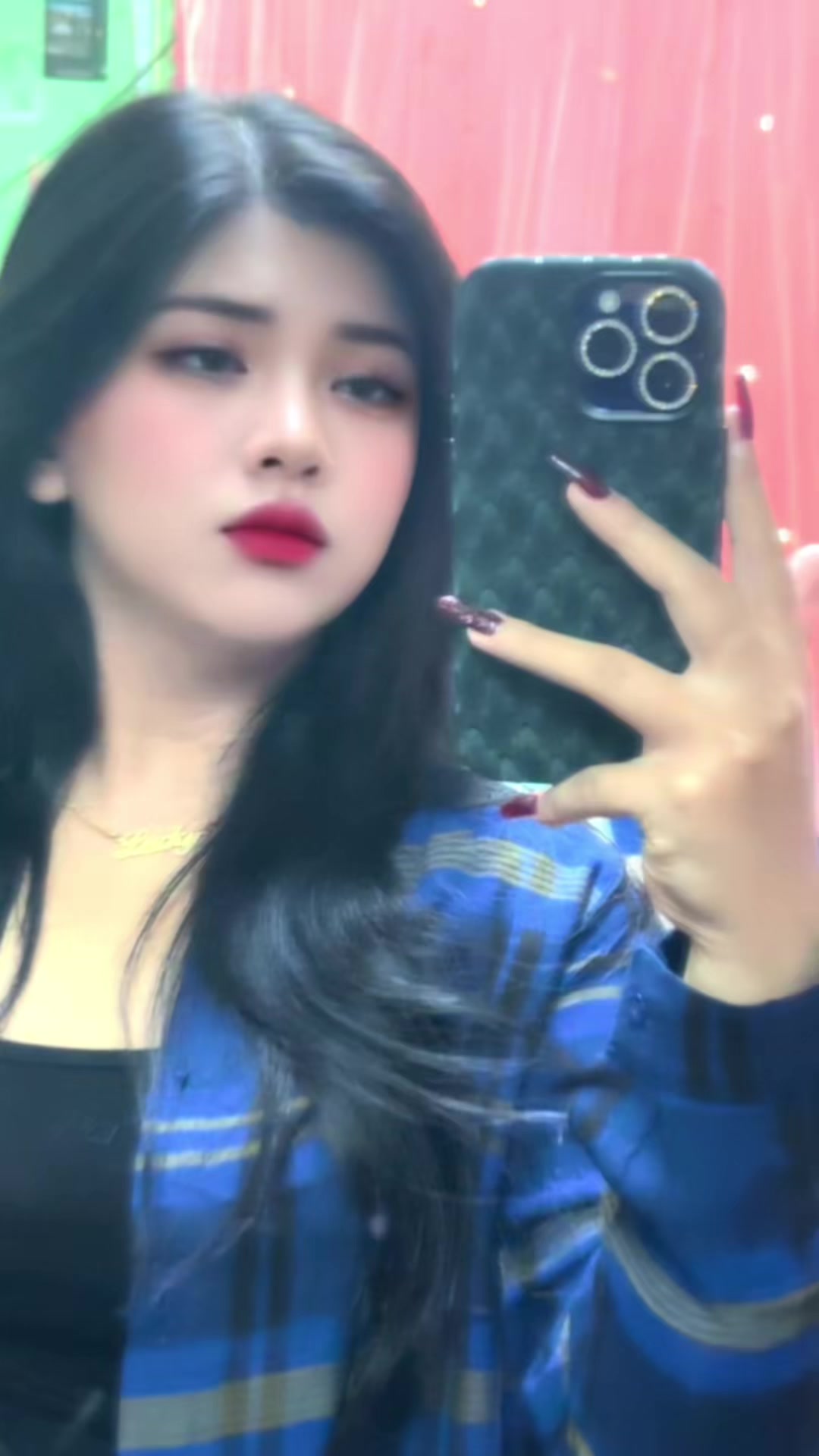 @🌺 Khin Kyae Hmone San 🌺