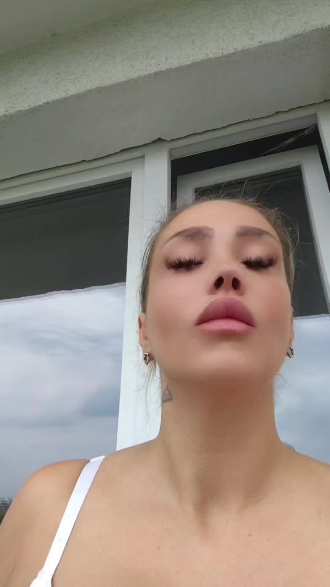@Kala003