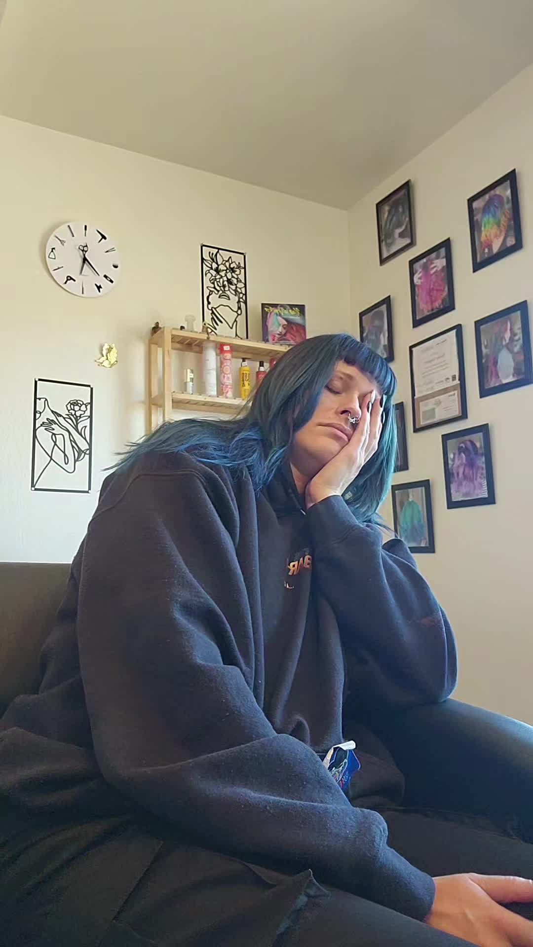 @yourgirlDEE