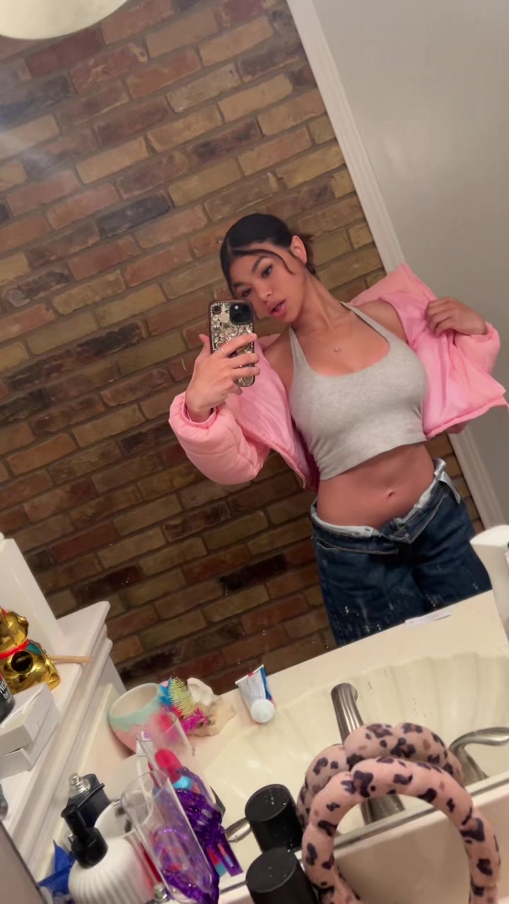 @daniela