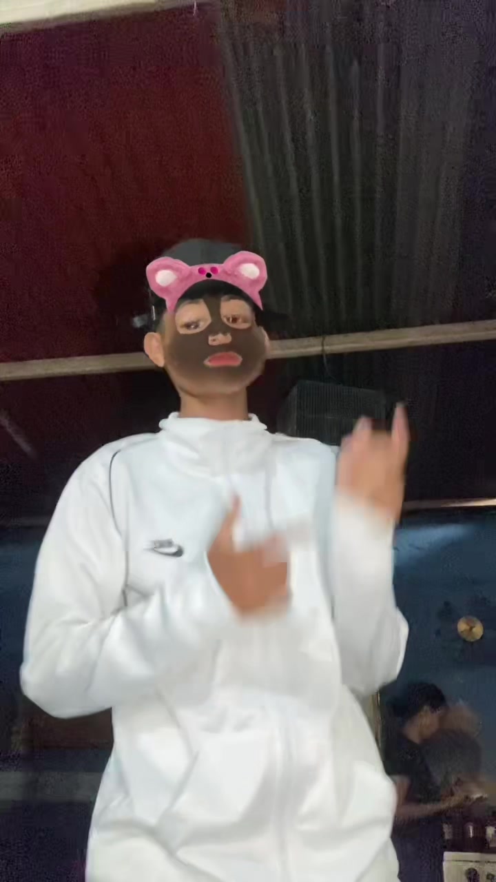@🥷🏼🩸