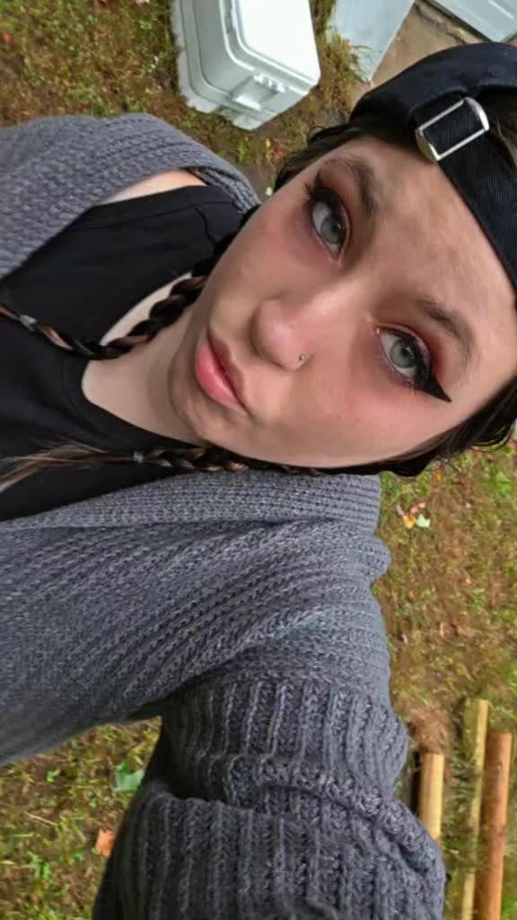@your_local_emo_lady