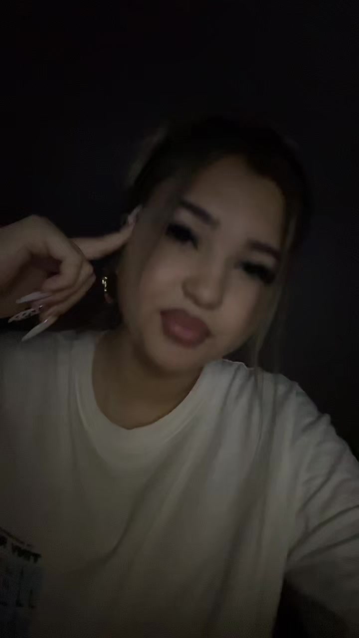 @👱🏼&zwj;♀️