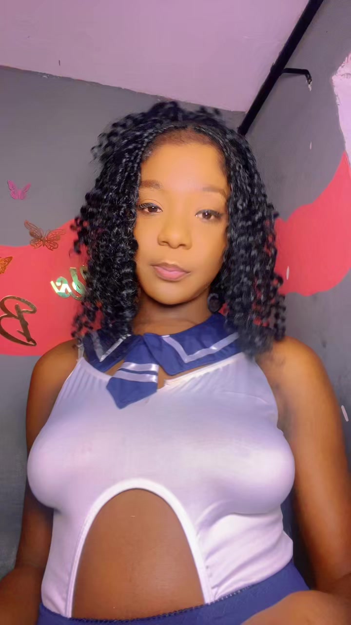 @shaniek_0