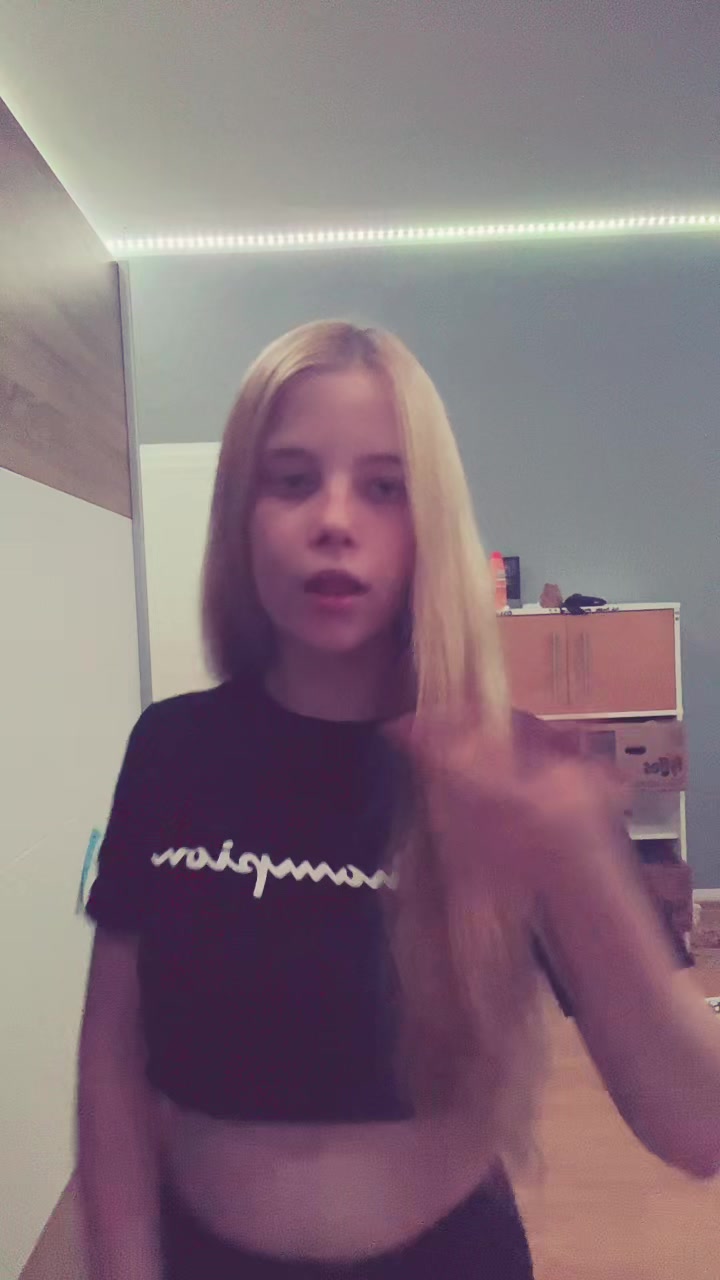 @N_lpz_girl❤️