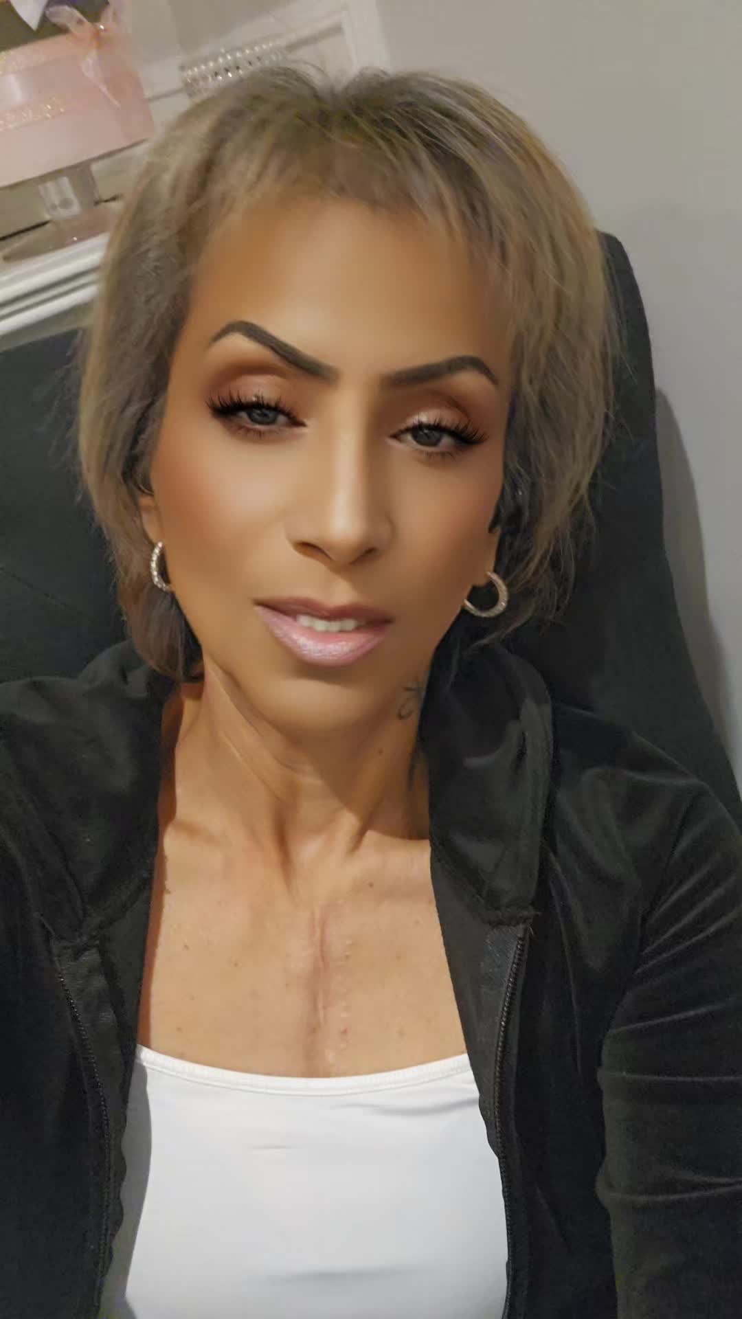 @Dee