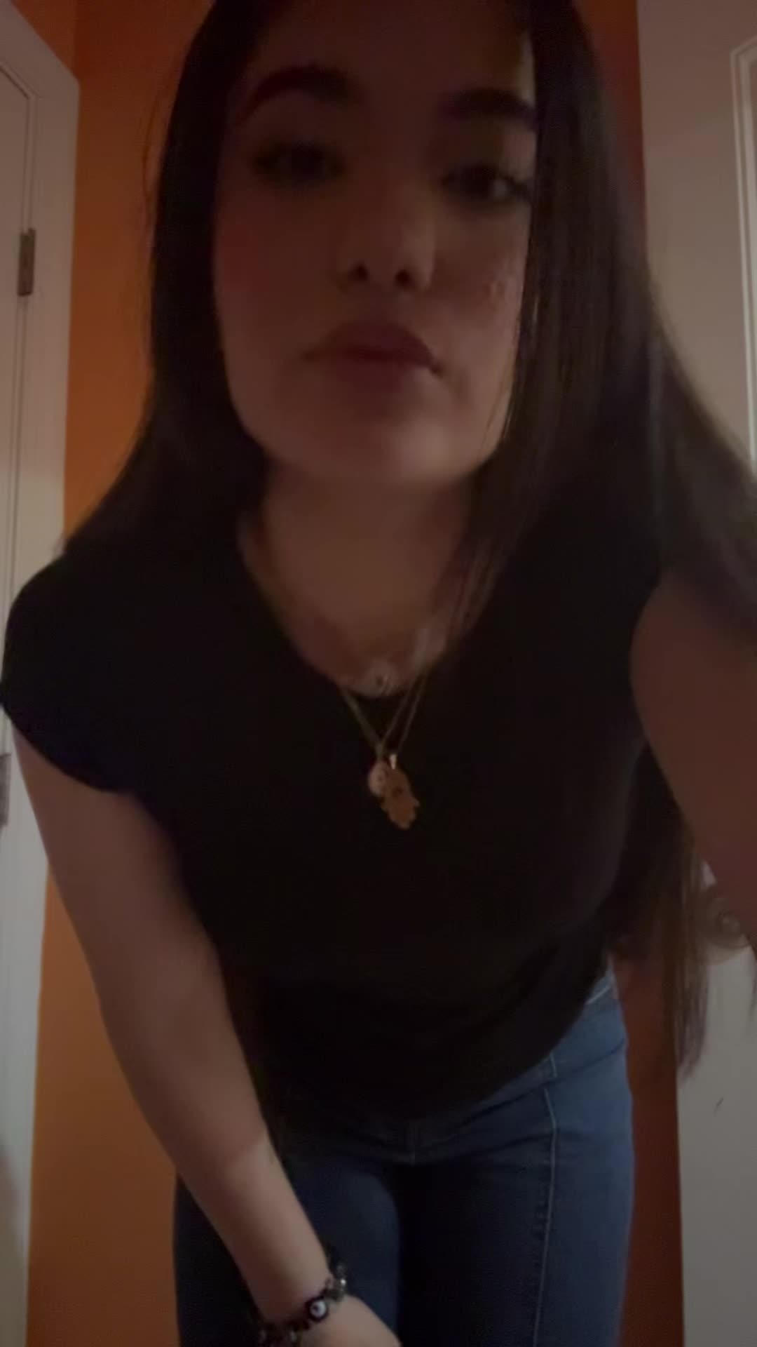 @Anisa