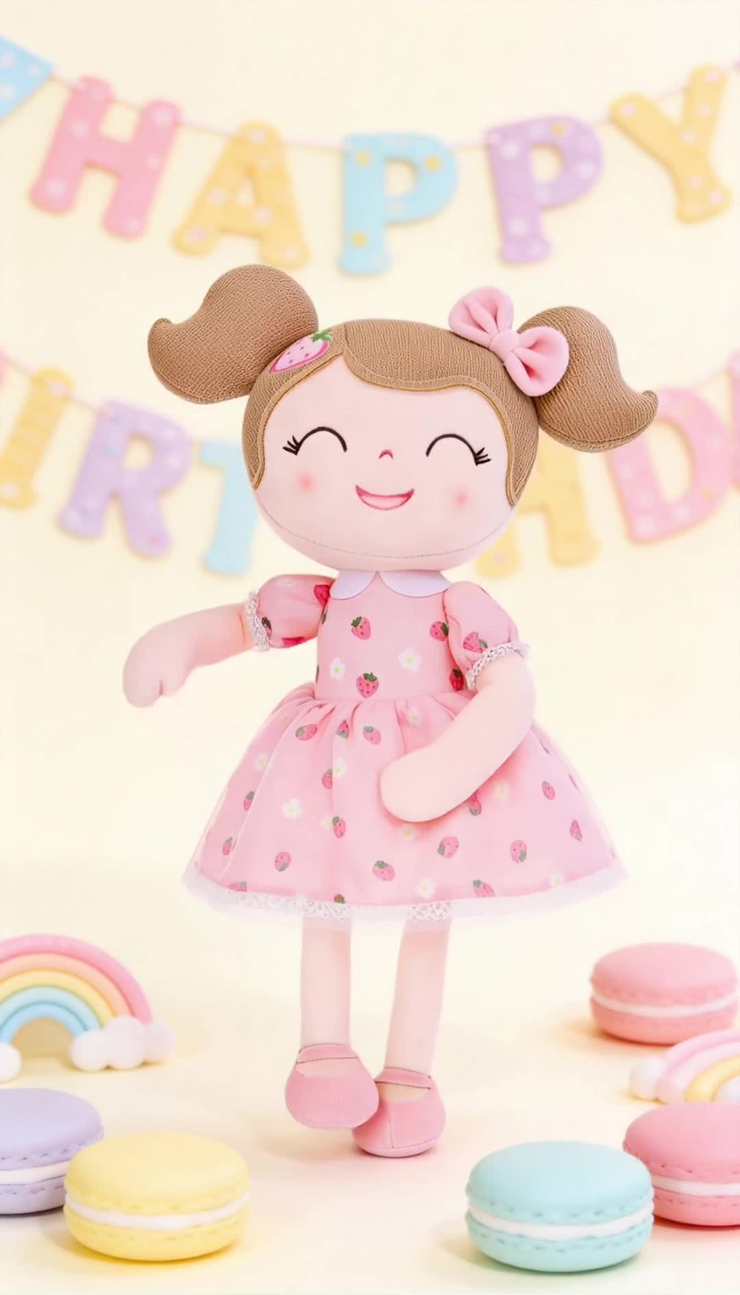 @gloveleya_strawberry_doll