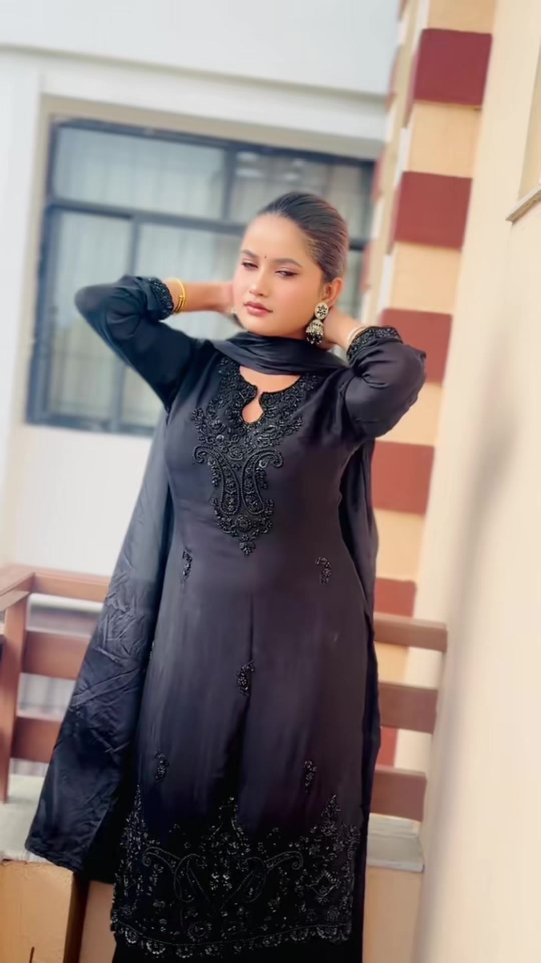 @KOMAL KURTHA PASAL