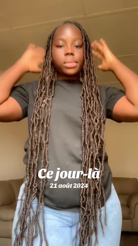 @APOUTSHOU🤍