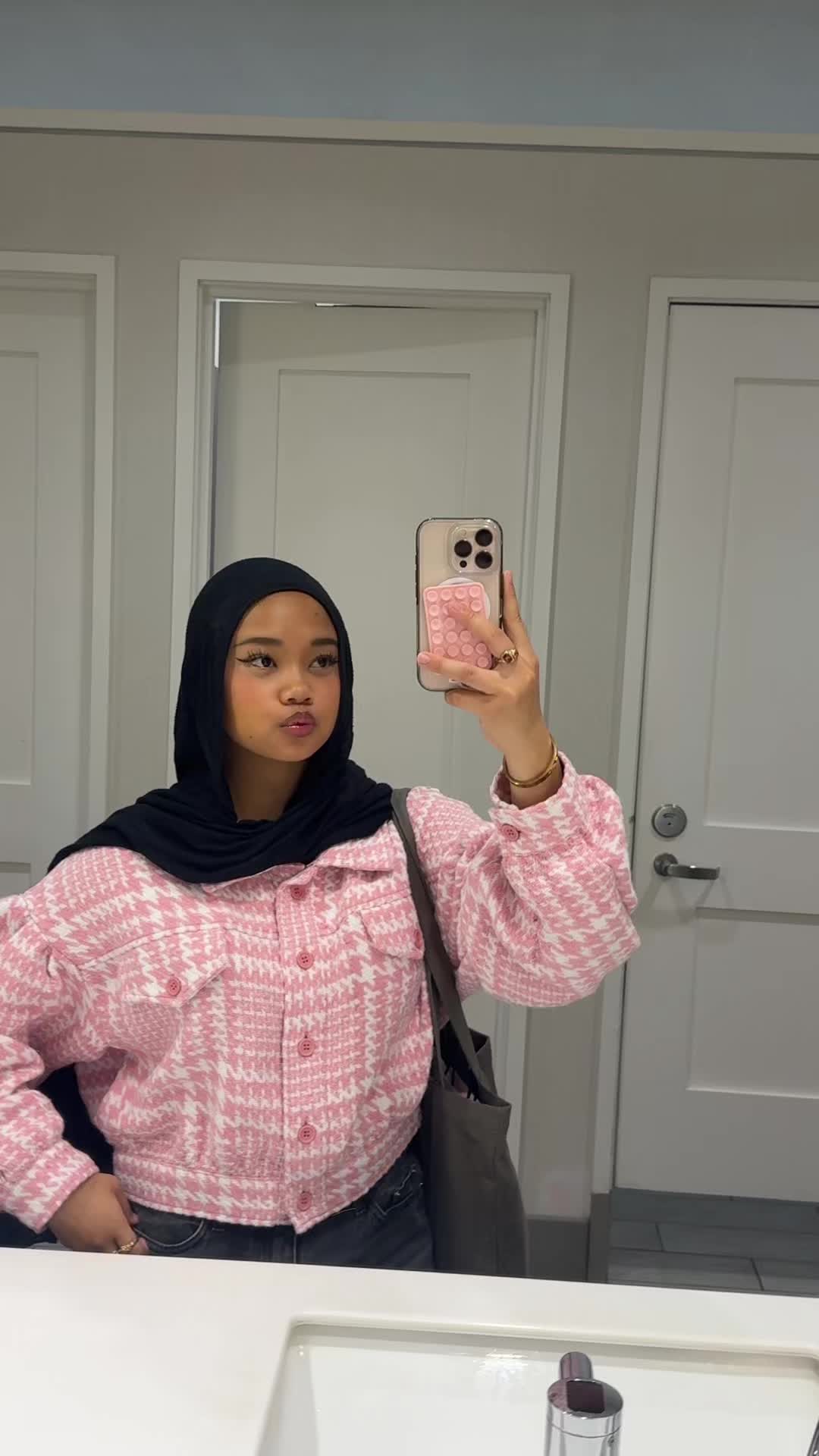 @claudia ﾒ𝟶