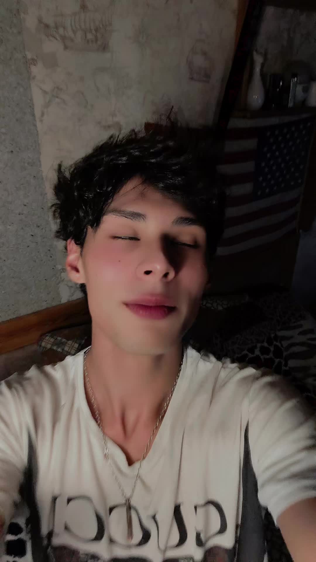 @LAYNPIT!