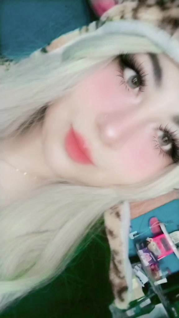 @🐿️𝑴𝒊𝒔𝒉𝒆𝒍𝒍 🦋🍓
