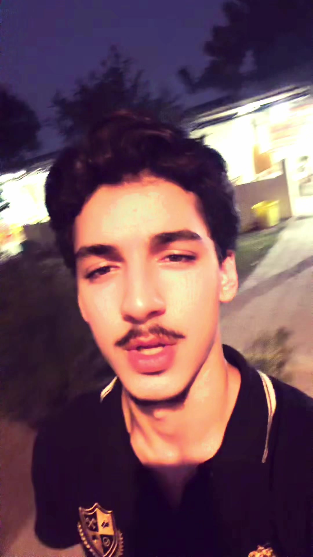 @🐺