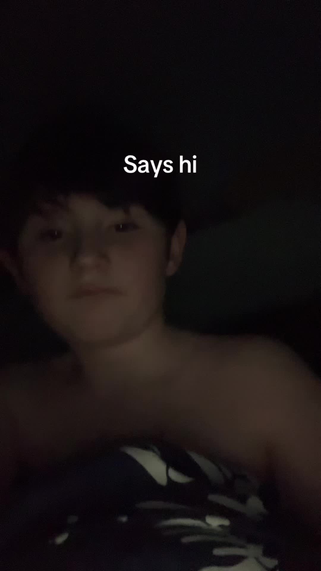 @EzraPlayz