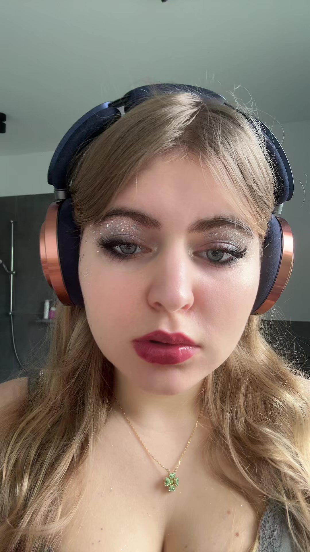 @Ruru
