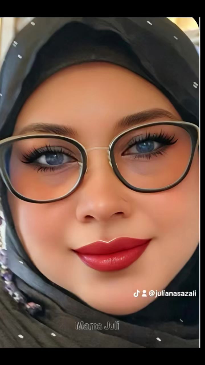 @julianasazali