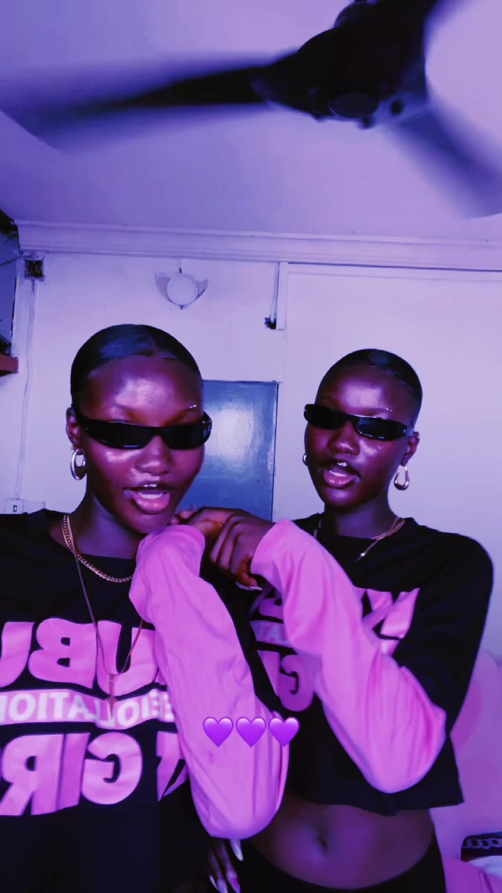 @Mirror_Twins👯♀️