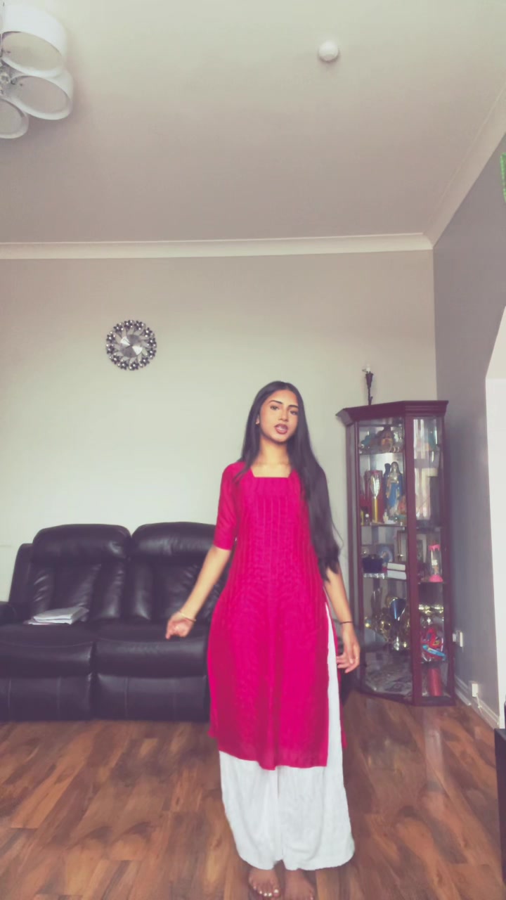 @𝒩
