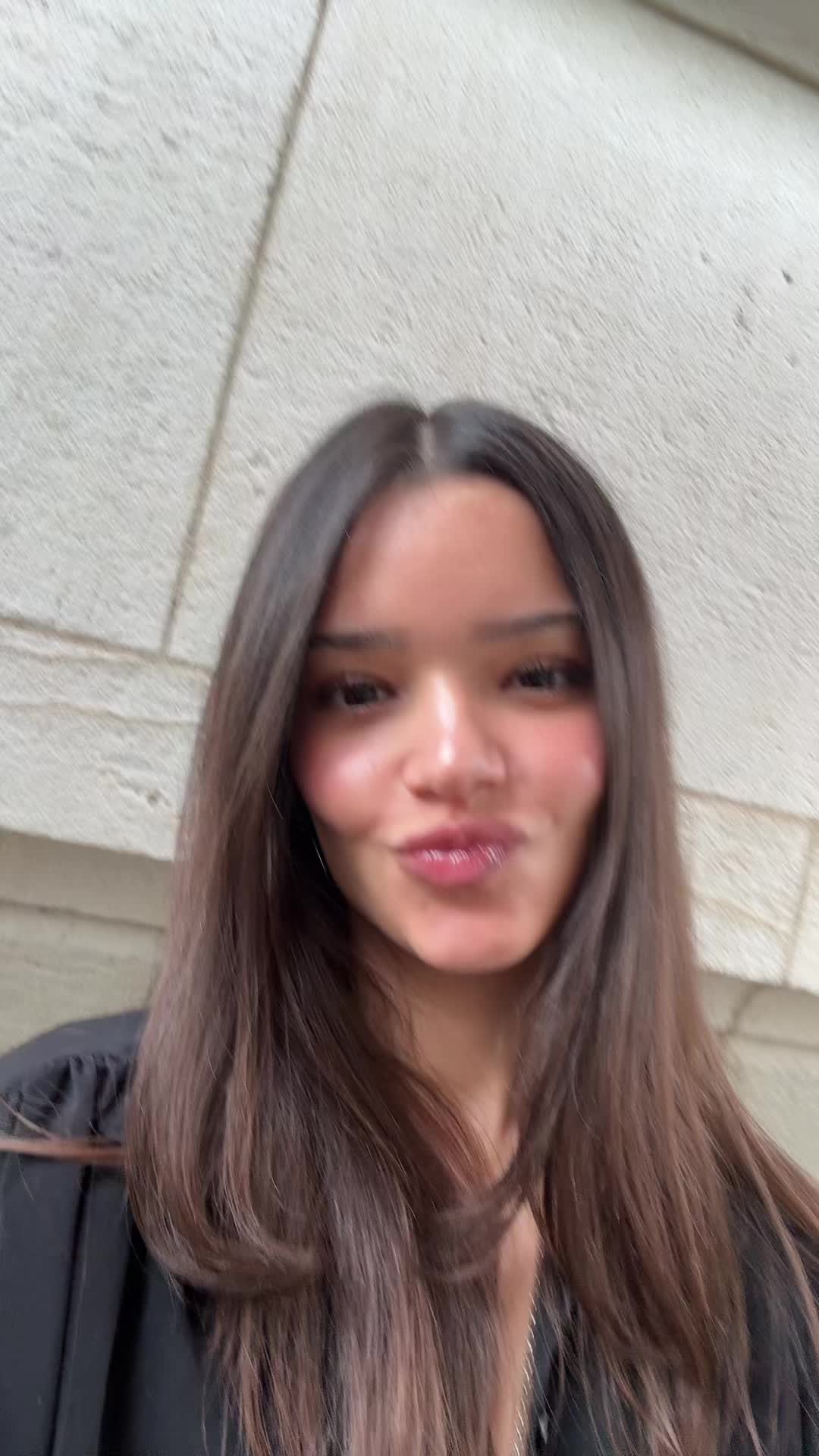 @modelazrajones