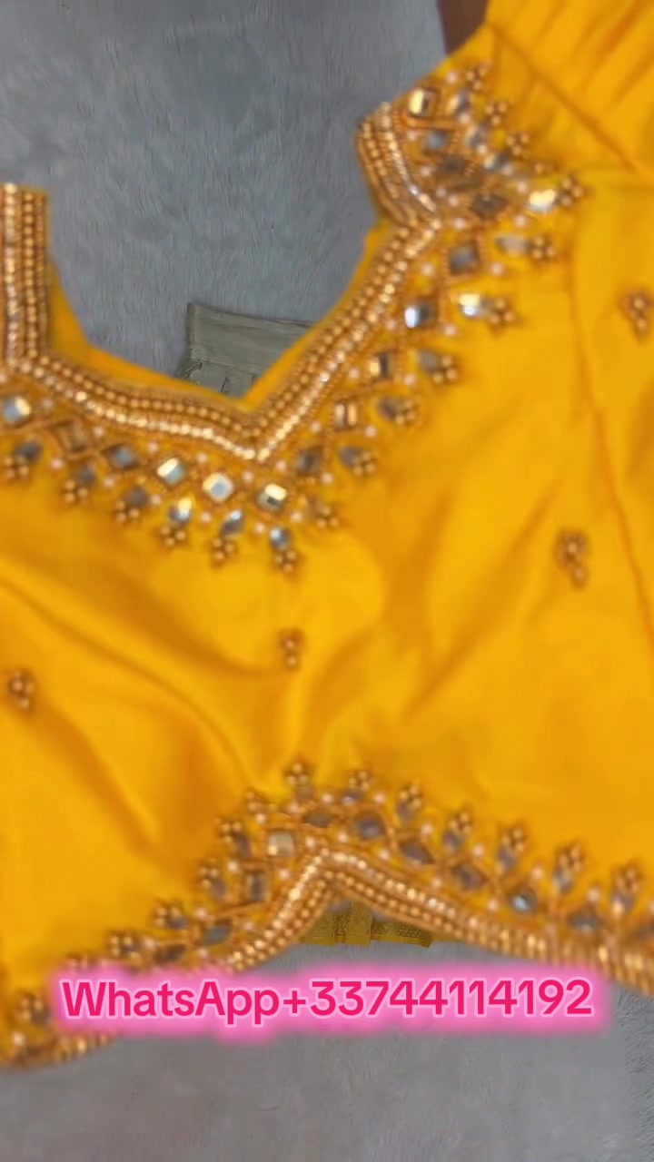 @Mayura boutique🦋