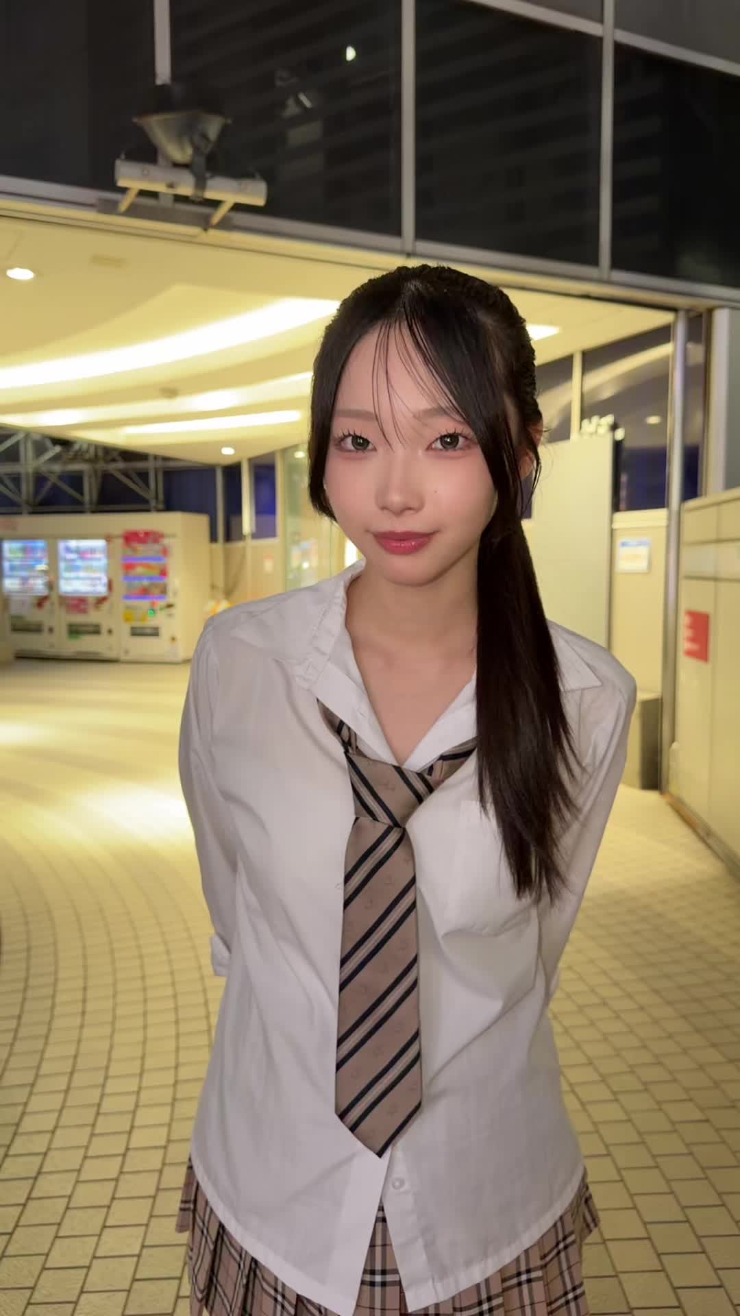 @るう