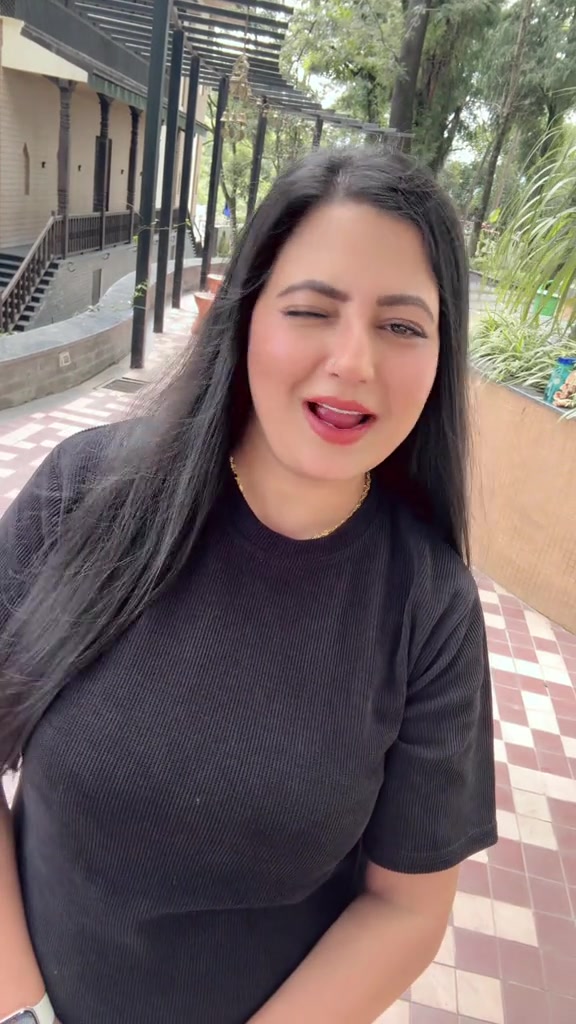 @Saniya 💫🇳🇵