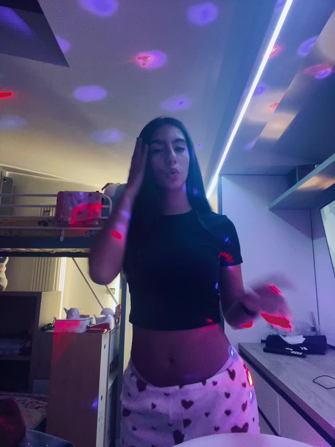 @_angyspamm_