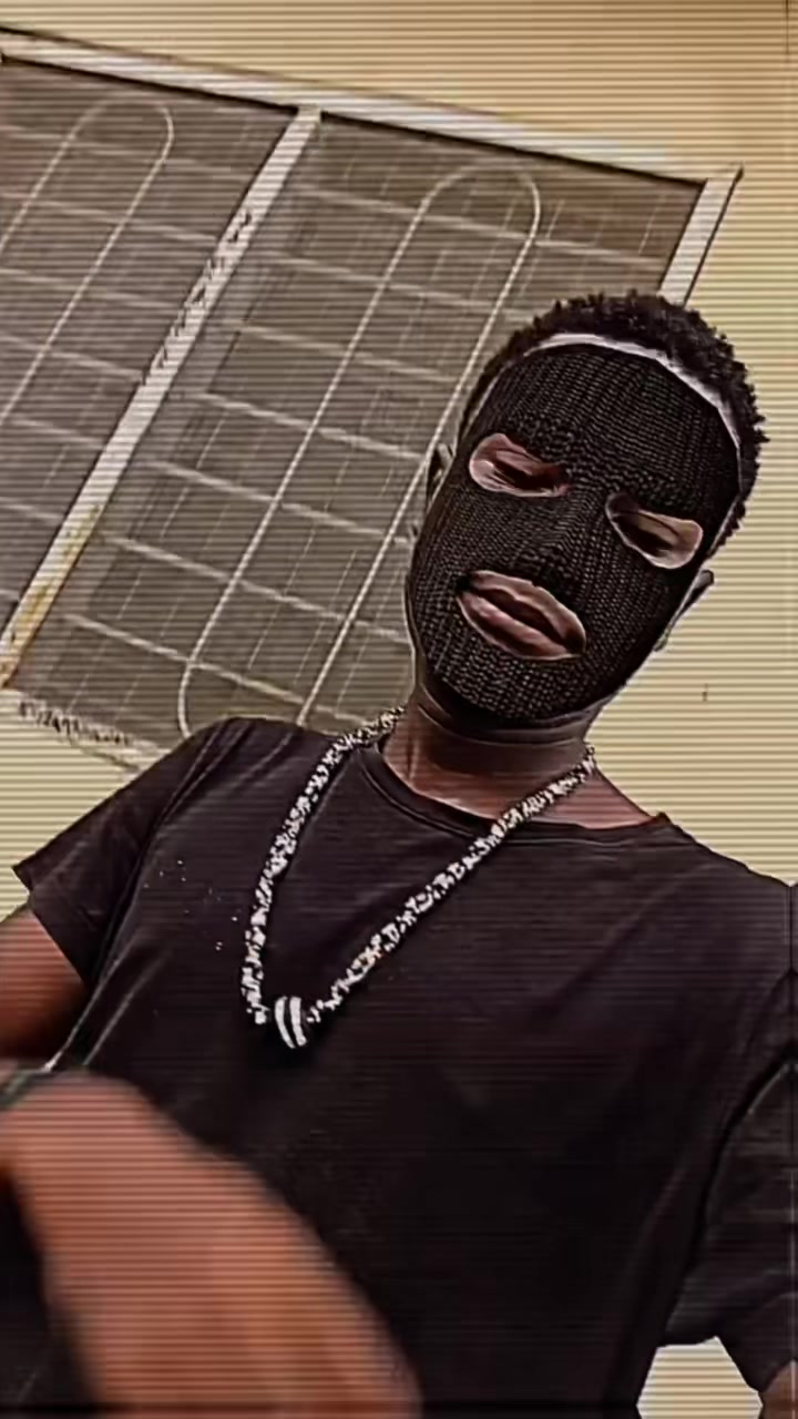 @B!G$HAK&euro; 🚩