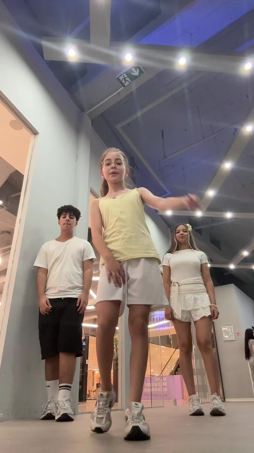 @ALISA DANCING QUEEN
