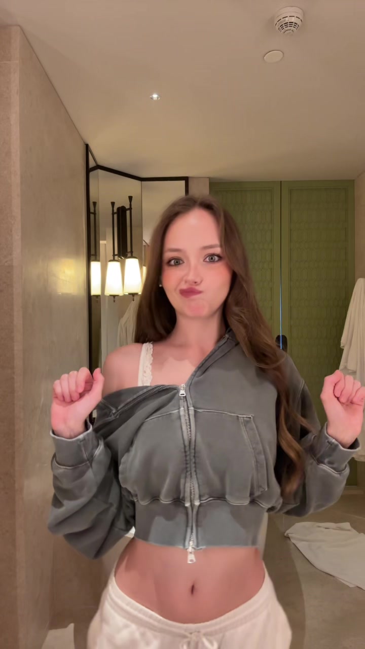 @hey_dely