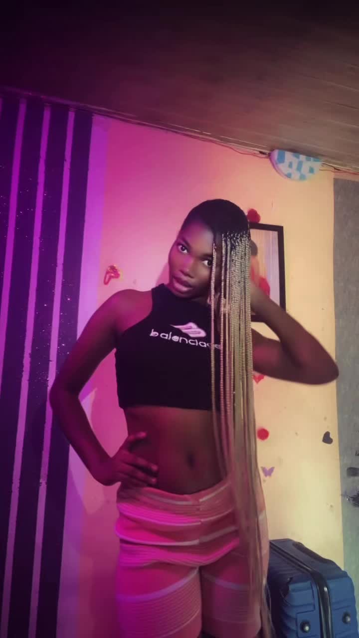 @Ella💞