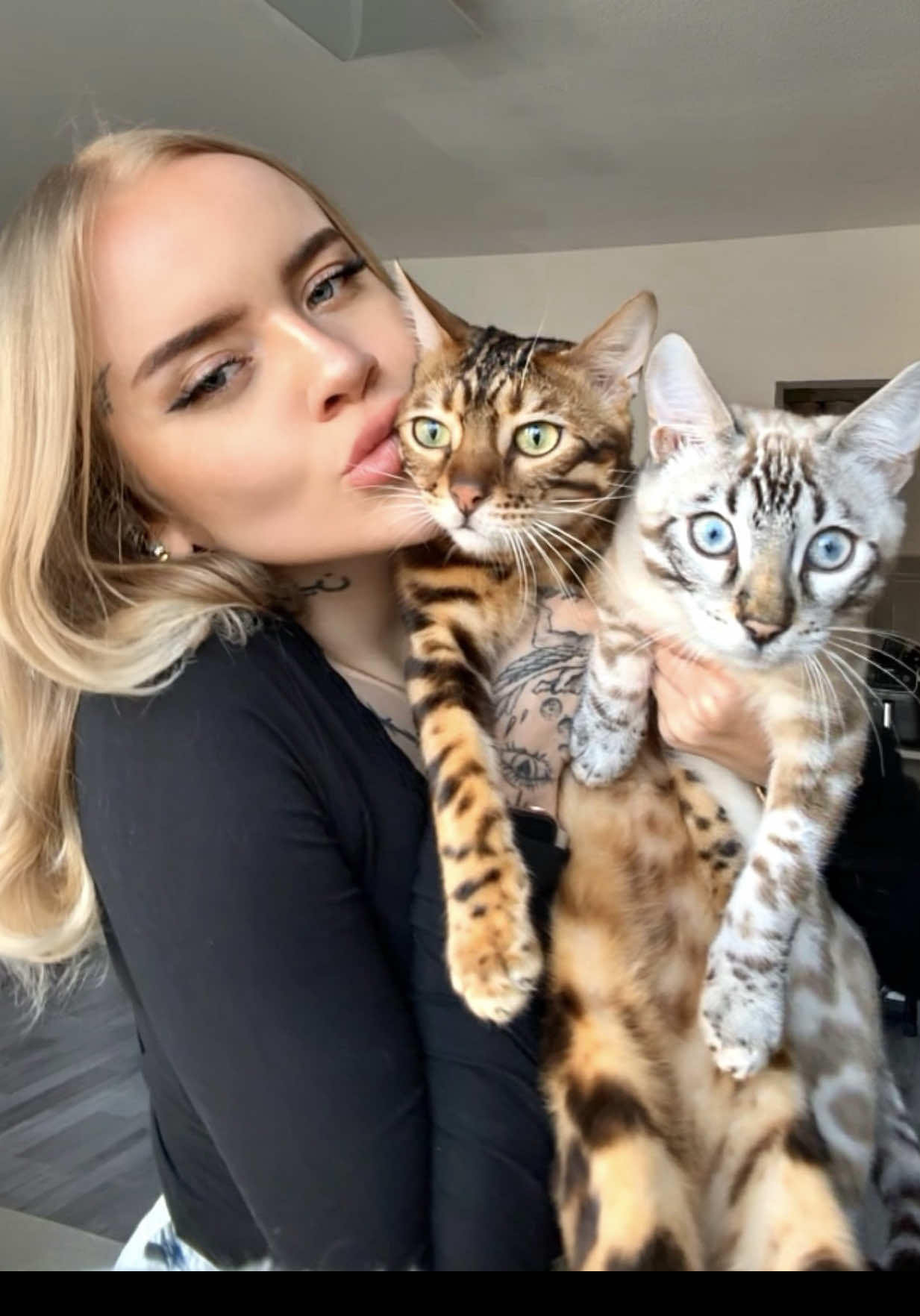 @ALINA 🐆🤎